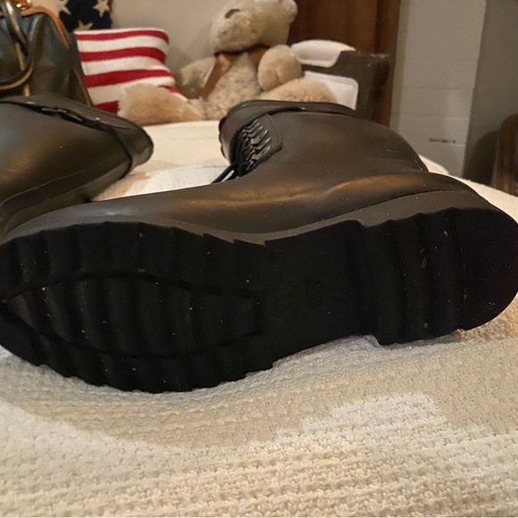 UGG RAIN BOOTS SIZE 6 - Picture 6 of 6